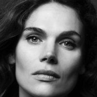 Anna Drijver Nahé