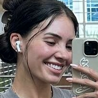 Ashley Flores Nahé