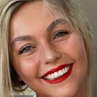 BarefootBlondie Nahé