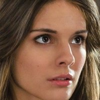 Caitlin Stasey Nahé