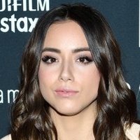 Chloe Bennett Nahé