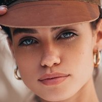 Elle Trowbridge Nahé