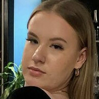 Ellie Nahé