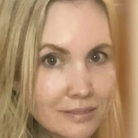 holly.jane Nahé