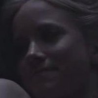 Jessy Schram Nahé