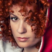 Lucy Diakovska Nahé