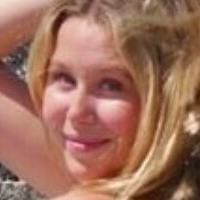 Miranda McKeon Nahé