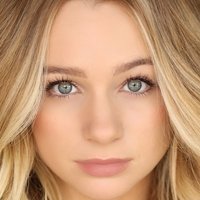 Mollee Gray Nahé
