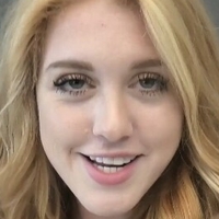 Penelope Snaps Nahé