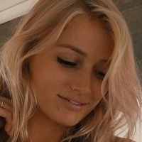 RosieVan Nahé