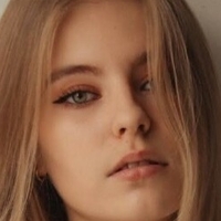 Yana Zhytkevych Nahé